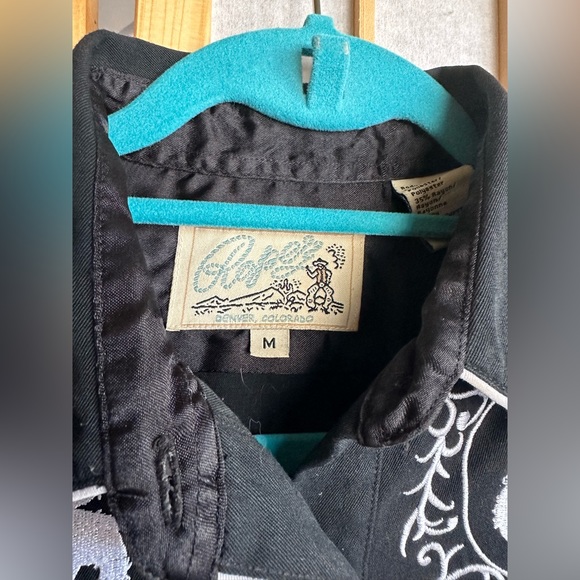 Vintage women’s western button up - Picture 2 of 3